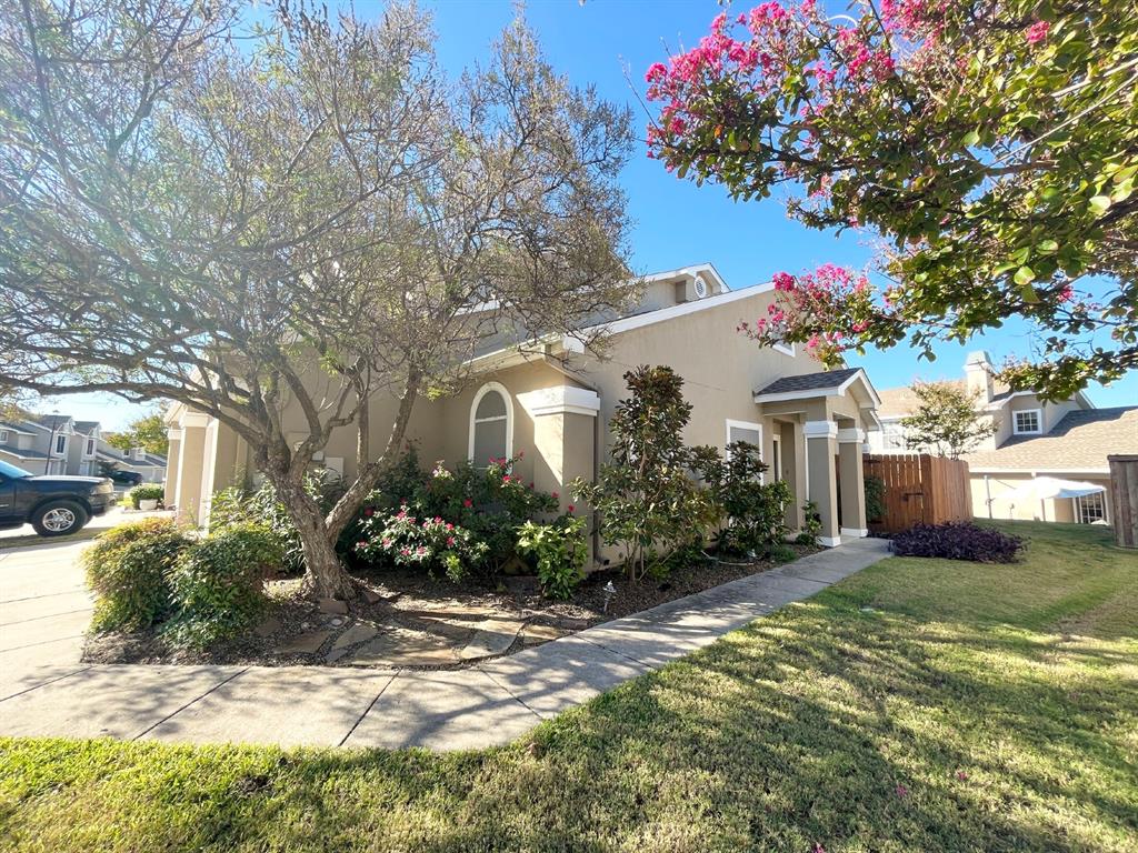 Hickory Street Village Ph IV - Residential Lease