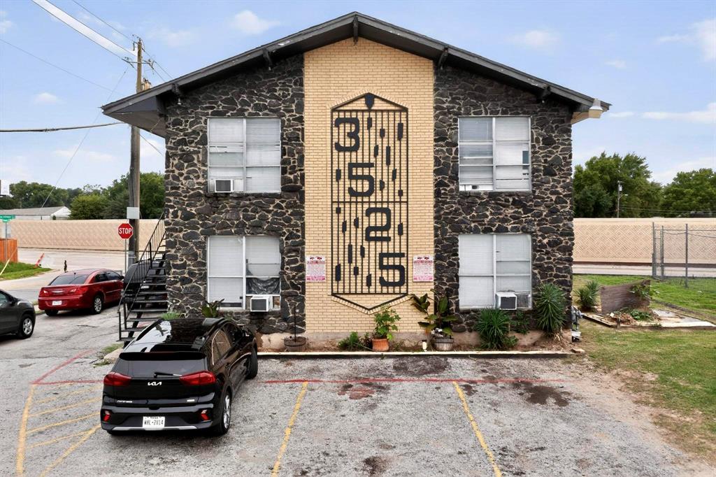 Ervay Street Heights - Residential Income
