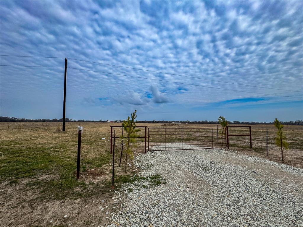 Escape the noise and stretch out on this beautiful 3 acre homesite in Point, Texas, ideally positioned between Lake Fork and Lake Tawakoni. Enjoy quick access to some of East Texas’ best boating and fishing while still having convenient highway access for an easy commute. The groundwork is already started with new rock at the entry, a water meter recently installed, and electricity available at the road, making this property ready for your future home build. Whether you are planning a primary residence or a peaceful weekend retreat, this property offers the perfect balance of privacy and accessibility. Light deed restrictions help protect property values while maintaining a country lifestyle: Site built homes only, No manufactured homes, No swine, No commercial breeding or puppy mills, Chickens allowed for personal use only If you have been looking for land near the lakes with utilities in place and room to breathe, this is a great opportunity to build exactly what you want in a growing area of Rains County.
