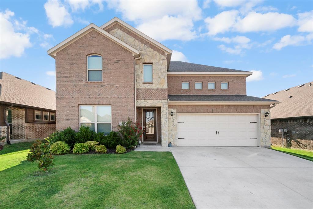 Enjoy the summer in Live Oak Creek with early morning walks along the walking and jogging path to the park and the community pool and splash pad. This spacious one owner home has 4 bedrooms and 3 bathroom plus a study and an upstairs bonus room or living area. The study is located toward the front of the home, providing privacy. Perfect for hybrid workspace! The large eat in kitchen provides room for everyone. The open floor plan is great for entertaining. Enjoy privacy in your back yard with no neighbors adjoining the back fence. Don't miss out, this home is priced great with over 3000 square feet!
Convient access to 820