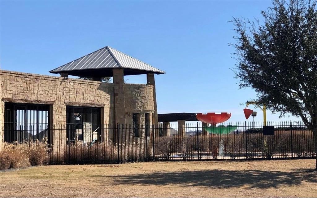 Live Oak Creek - Residential