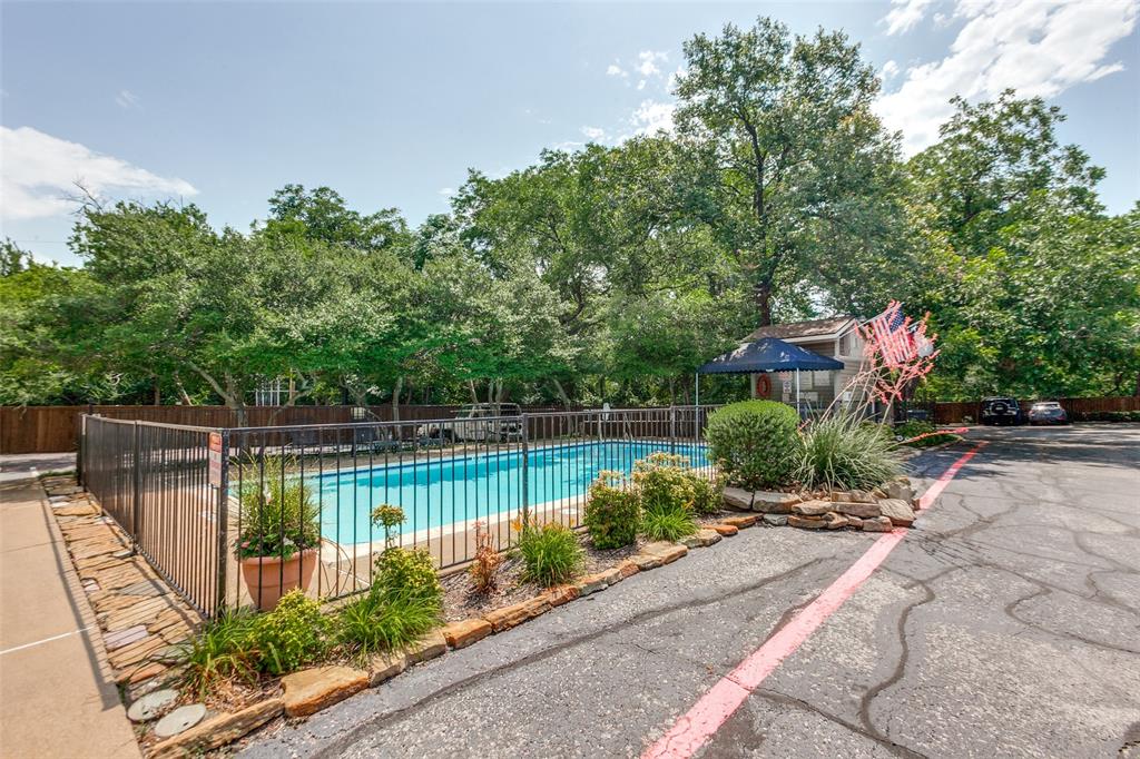 Claymore Park Condo - Residential
