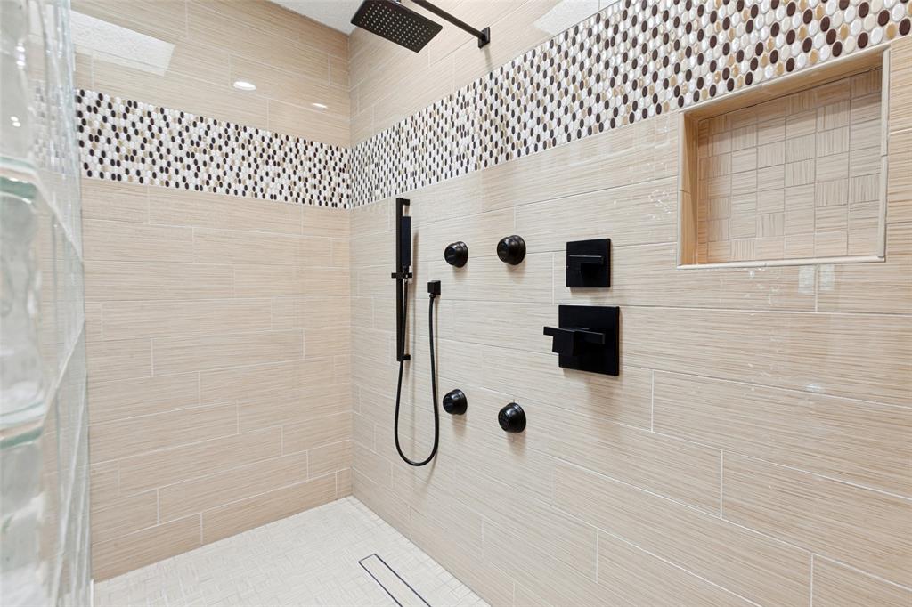 Claymore Park Condo - Residential