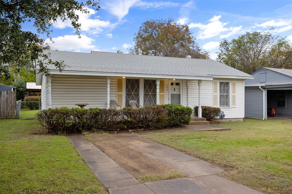 This cute little home has alley excess for two car carports with a gate. A second protentional office or mother in law house in the big backyard. 
The home has an open concept the kitchen needs appliances. The home has three bedrooms and one bathroom. The entire home needs new flooring.
This would be a great starter home or a great investment property. No negotiating on the price it is as Is.