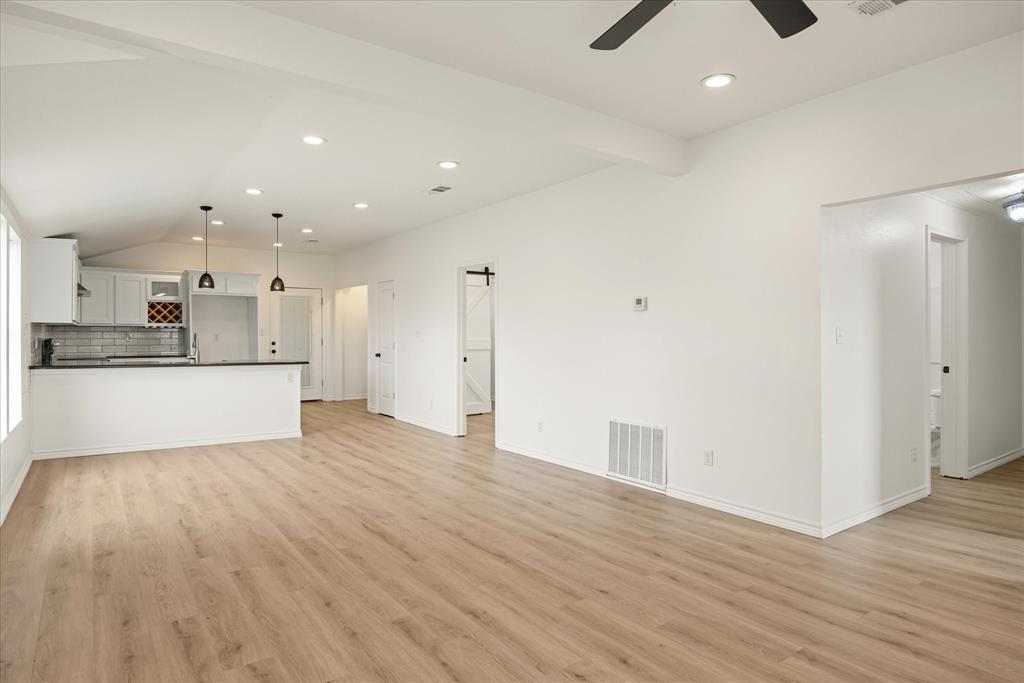 R STORY - Residential