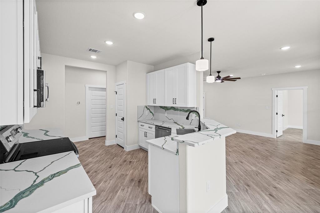 Canyon Creek III - Residential