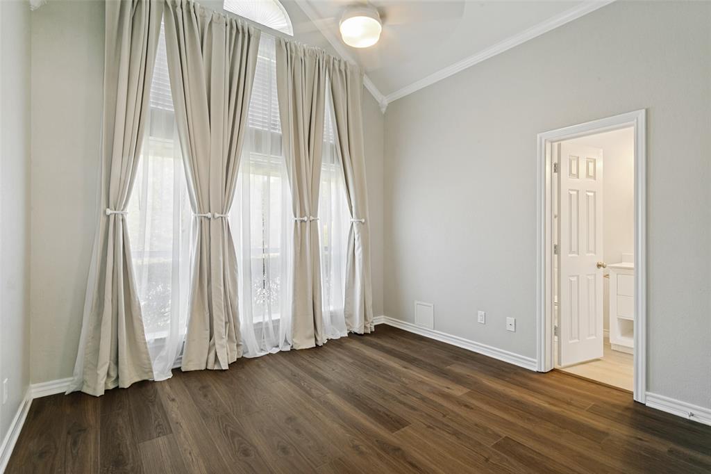 Woodland Hills Colleyville - Residential