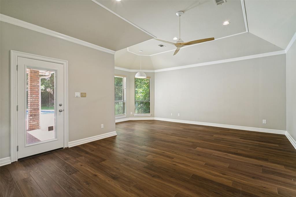 Woodland Hills Colleyville - Residential
