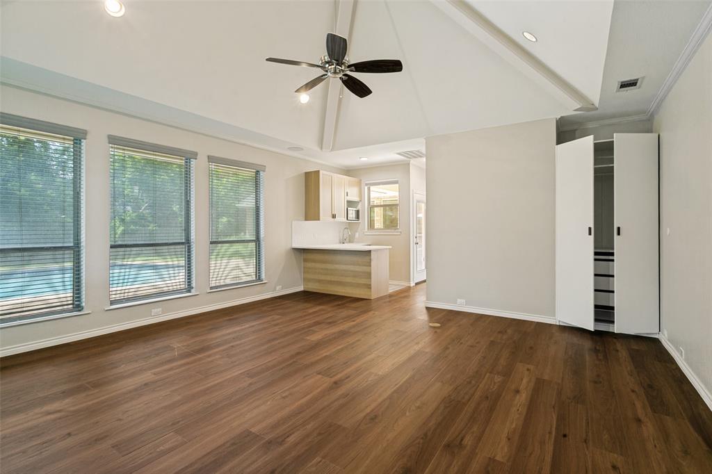 Woodland Hills Colleyville - Residential