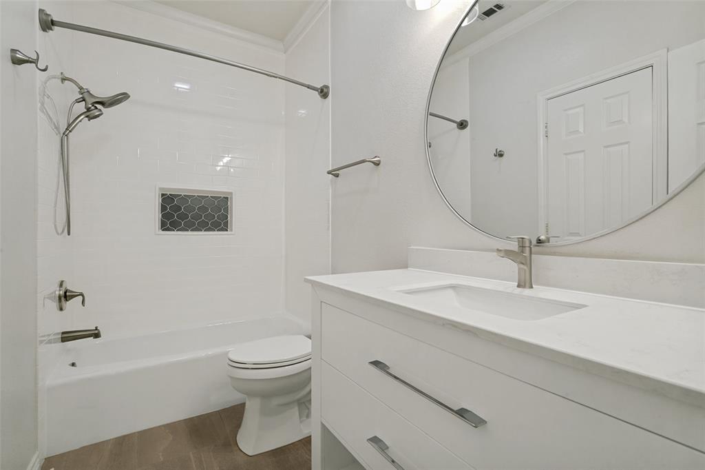 Woodland Hills Colleyville - Residential