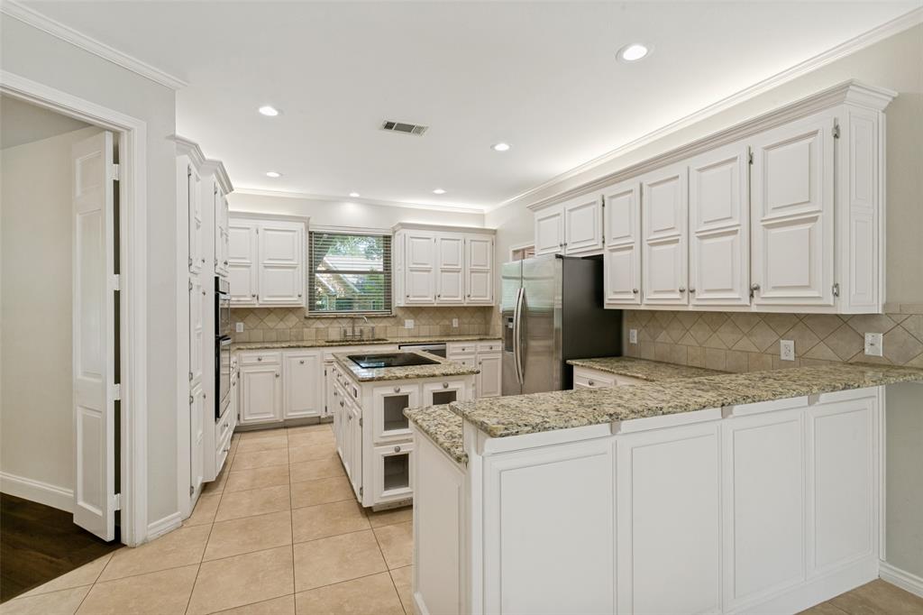 Woodland Hills Colleyville - Residential