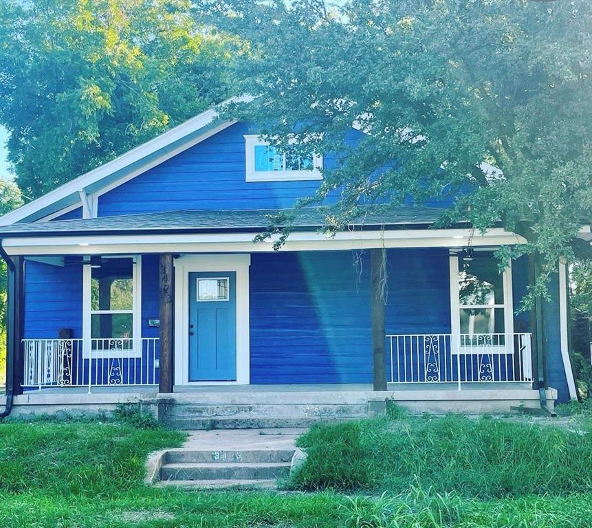 This spacious newly remodeled with a roof replaced in 2023, plumbing, electrical, redone from the ground up. The home features an open floor plan with 4-bedrooms, 2-full baths, beautiful laminate floors throughout the entire home with NO CARPET.

An updated kitchen with plenty of cabinet space, bay windows, dish washer and a high grade flat range stove. Both bathrooms are spacious, both containing double sinks. The 4 bedrooms provide natural light and privacy. Full washer and dryer connections and a cozy backyard and a big covered porch to top it all off. 

The home is very spacious and priced well for its size. In walking distance to the local school, just minutes away from downtown Dallas.