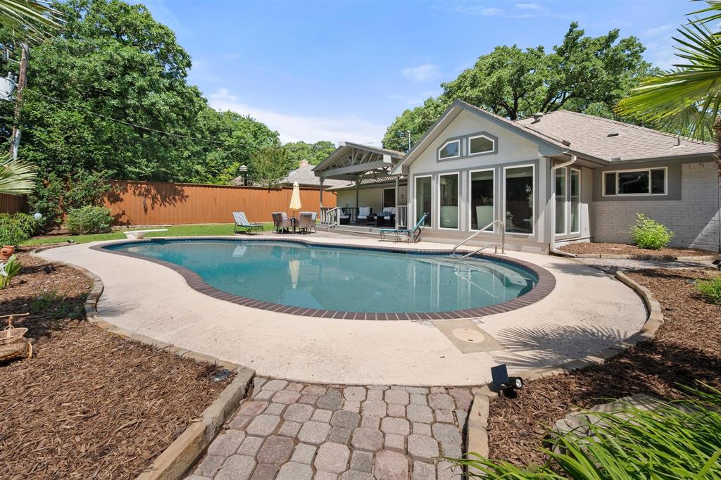 Mc Kamy Oaks Add - Residential