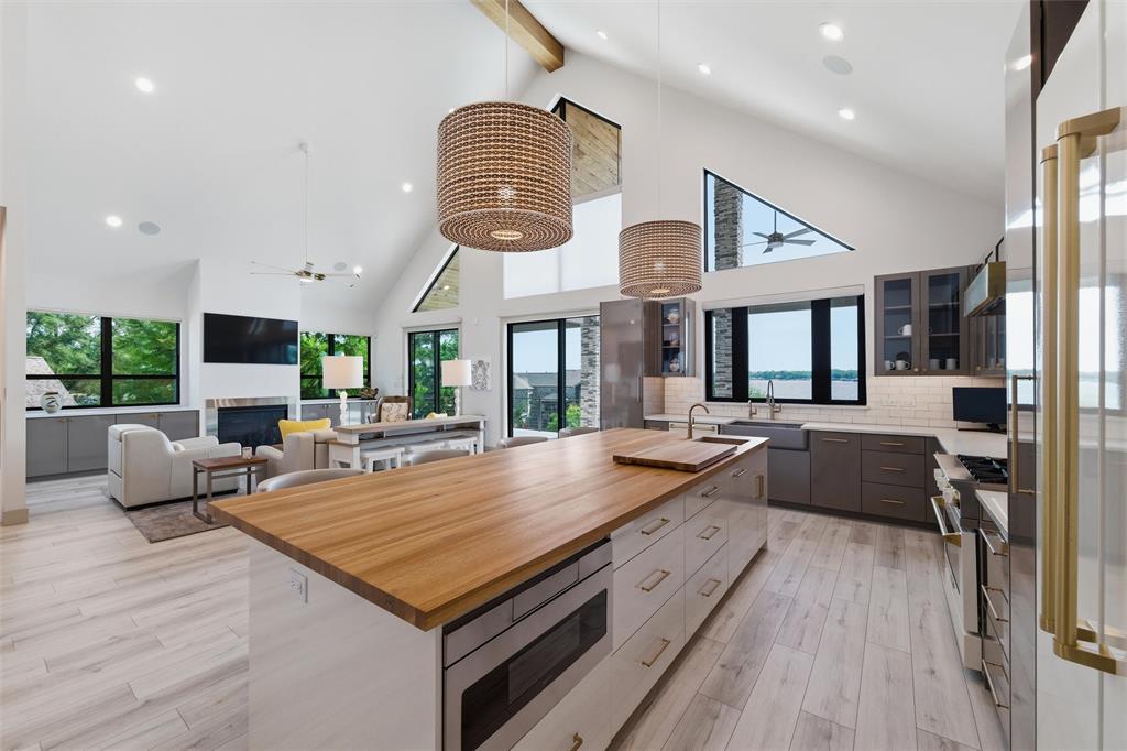 Bushwhacker Peninsula Sub - Residential