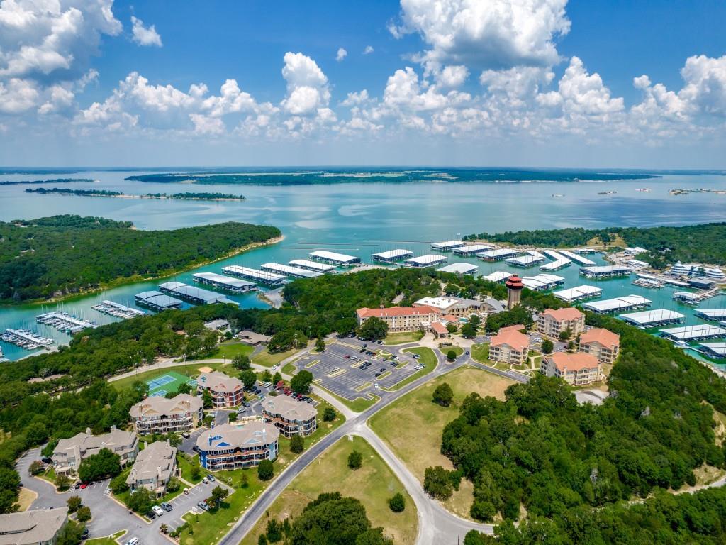 Tanglewood 1 Condos - Residential