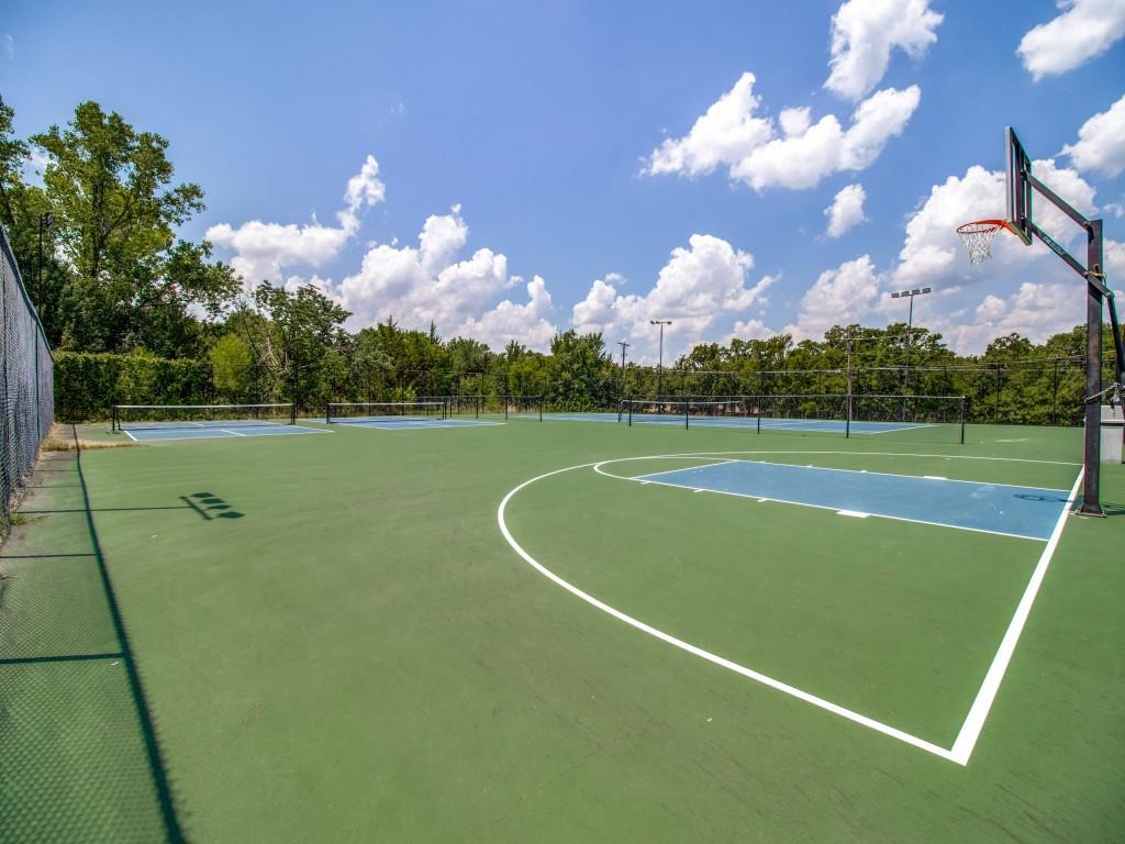 Tanglewood 1 Condos - Residential