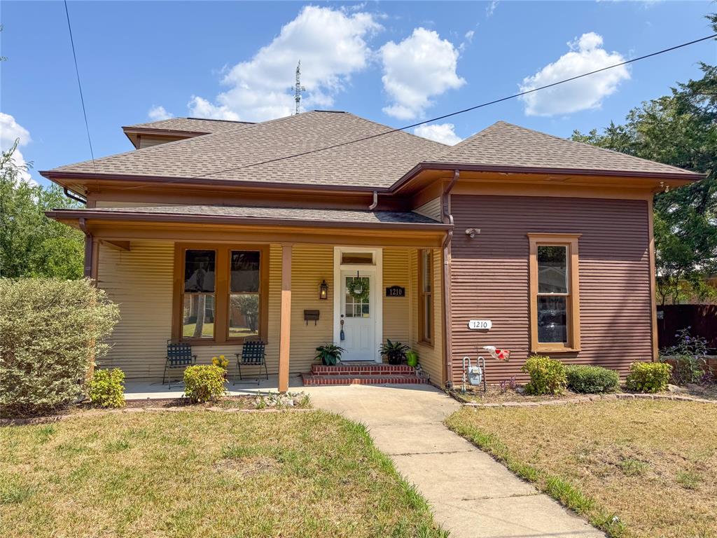 Welcome to this 100+ year-old home built in 1905 and thoughtfully updated for modern living. This spacious residence features 4 generously sized bedrooms with tall ceilings, 1 and a half baths, and the warmth of original hardwood floors throughout.  The heart of the home is a large kitchen with an island, perfect for cooking and entertaining. A separate laundry room offers ample space for a freezer and extra pantry storage, adding both convenience and functionality.  Step outside to enjoy the privacy-fenced backyard, complete with a dedicated dog run and plenty of room for a garden or outdoor entertaining.

Located just minutes from Texas A&M University-Commerce, as well as local shops, restaurants, and other amenities, this home offers the perfect blend of historic charm, modern updates, and prime location.
