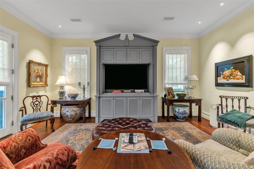 Edgemere On The Pkwy - Residential