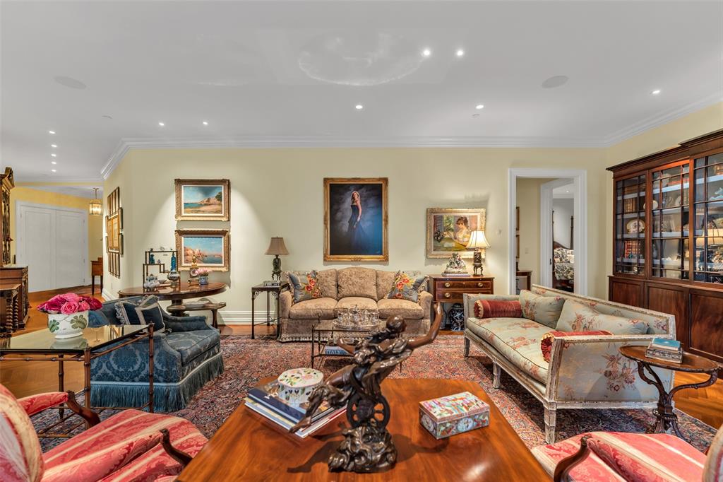 Edgemere On The Pkwy - Residential