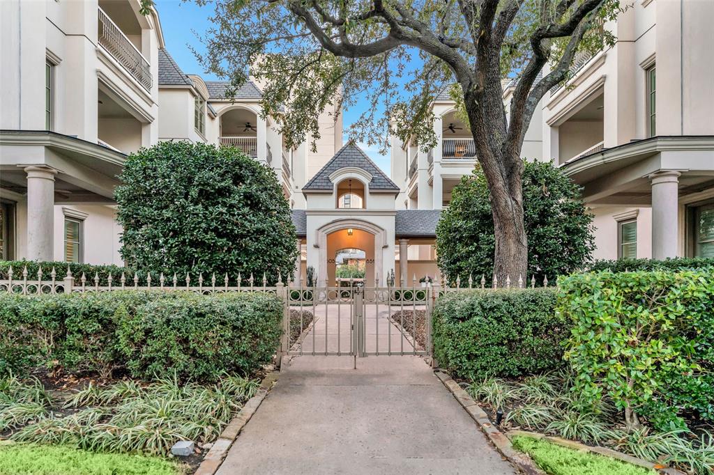 Edgemere On The Pkwy - Residential