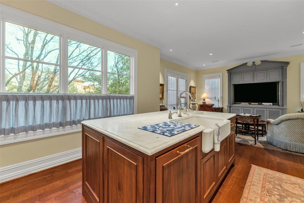 Edgemere On The Pkwy - Residential