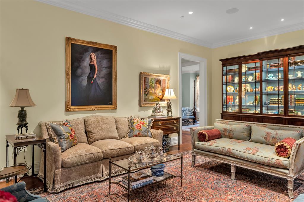Edgemere On The Pkwy - Residential
