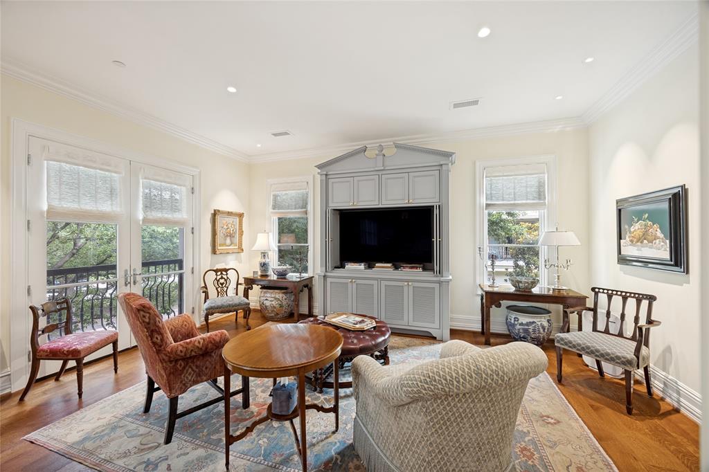 Edgemere On The Pkwy - Residential