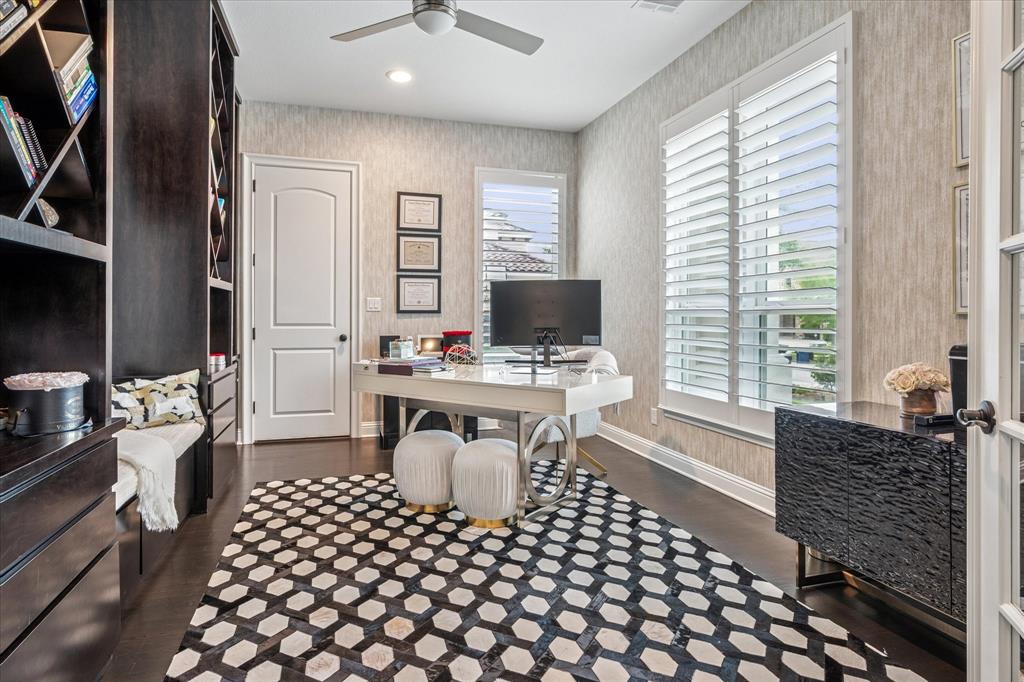 Richwoods Ph Twenty - Residential