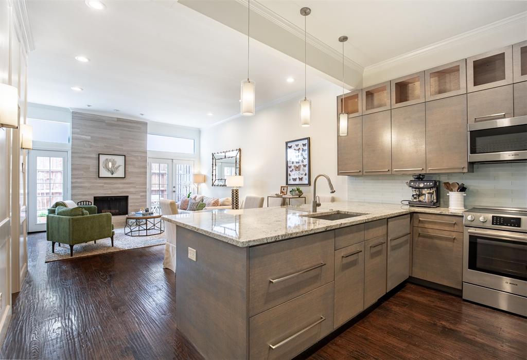 Holland Ave Condo 4015-4025 - Residential