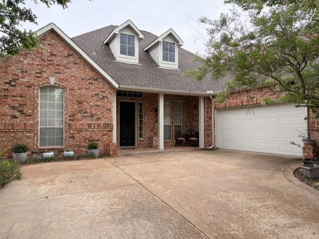 Beautiful one-story 2758 sq. ft. on a corner lot in Stonebridge Ranch. 3 bedrooms and 3 full baths. Open floor plan with tall ceilings. Large spacious kitchen open to family room with separate dining room and office for remote workers. Large master suite with huge walk-in closet and a guest suite. Many upgrades, including granite countertops, new appliances, wood laminate floors, oversized two-car garage, and matching ceiling fans throughout. This is a house you must walk through.