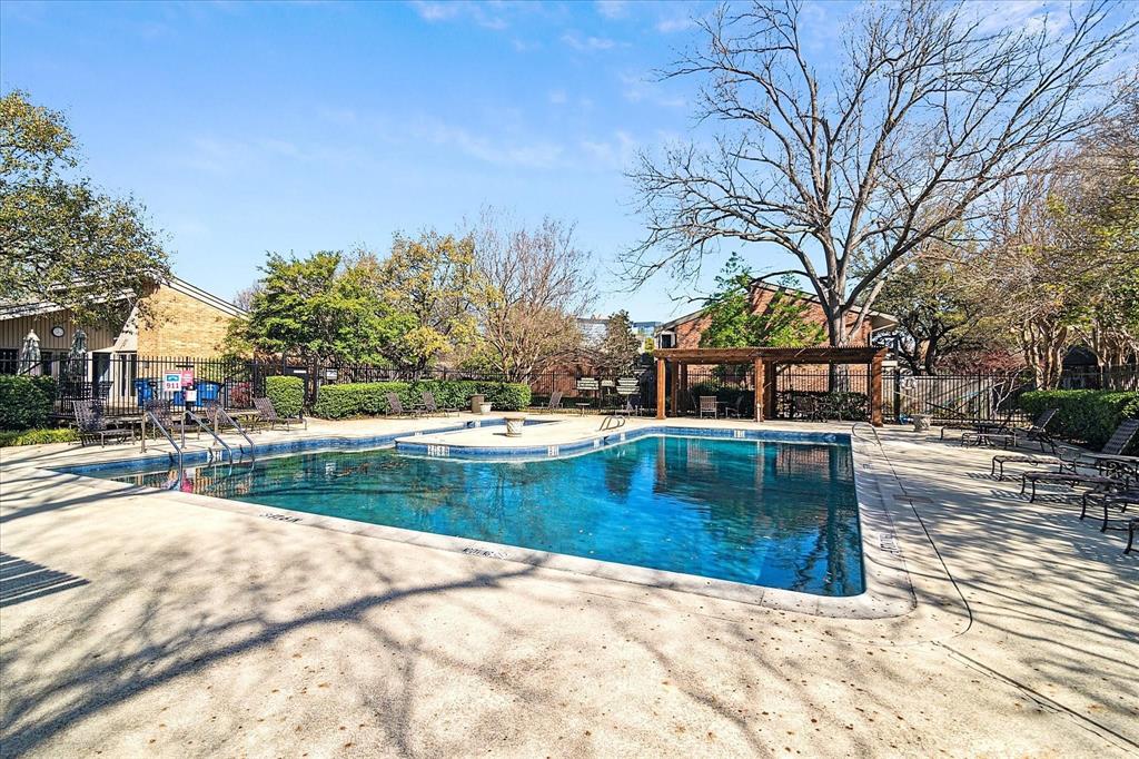 Preston Square Town Homes - Residential