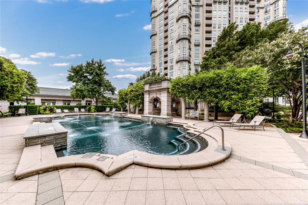 Mayfair-Turtle Crk Condos - Residential