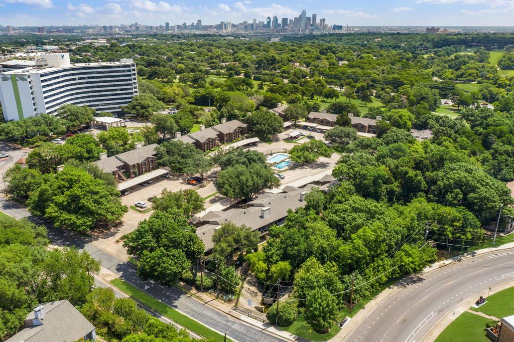 Wedglea Place Condo - Residential