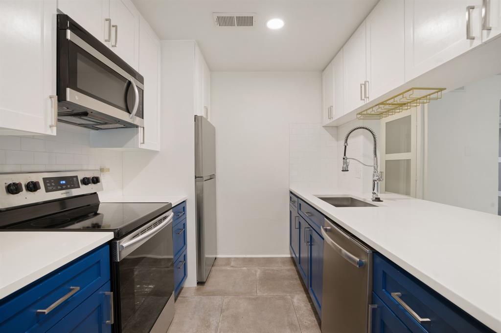 Wedglea Place Condo - Residential