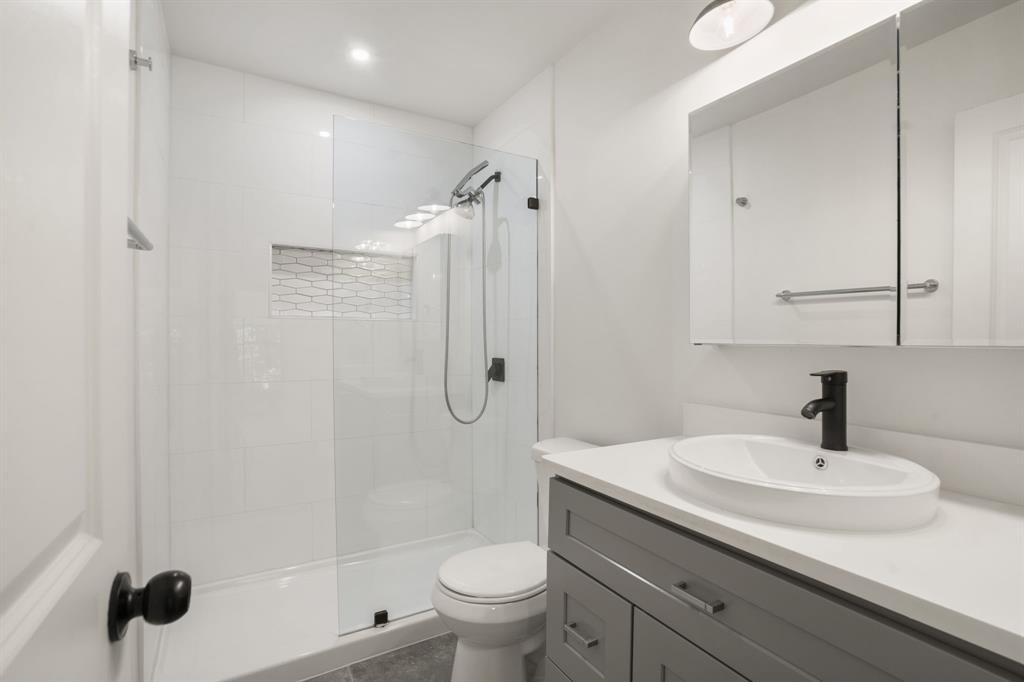 Wedglea Place Condo - Residential