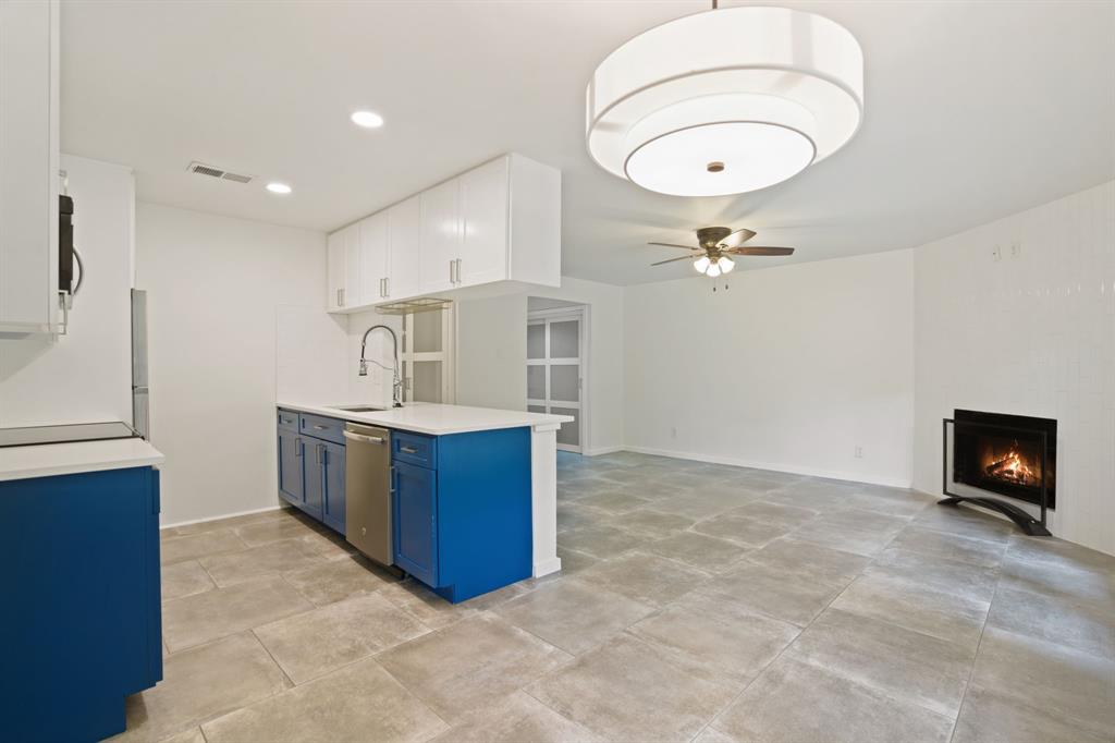 Wedglea Place Condo - Residential