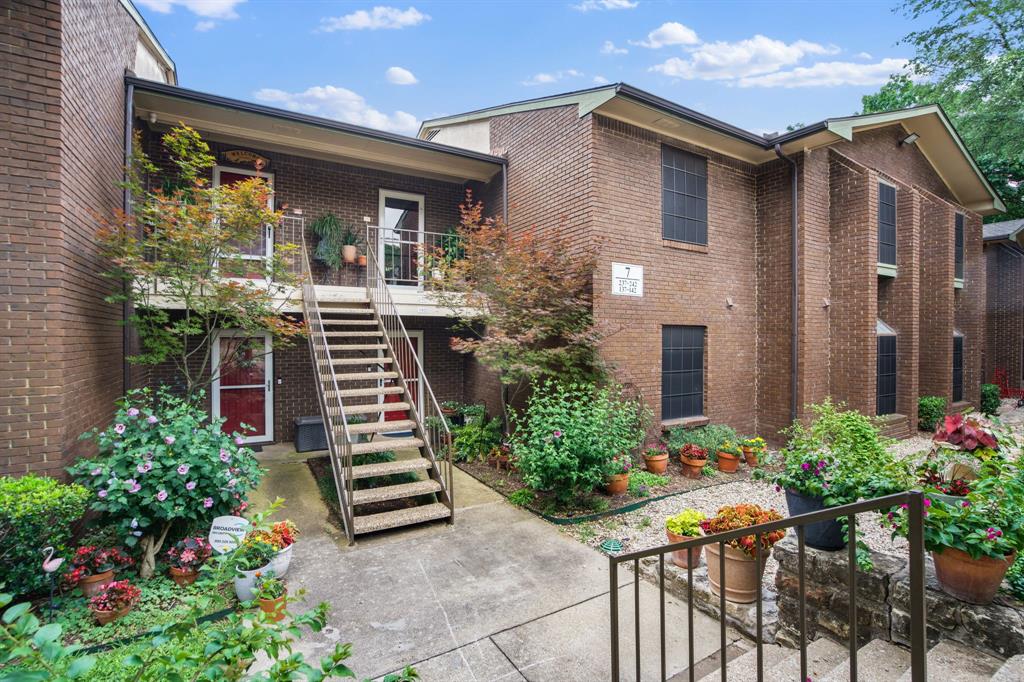 Wedglea Place Condo - Residential