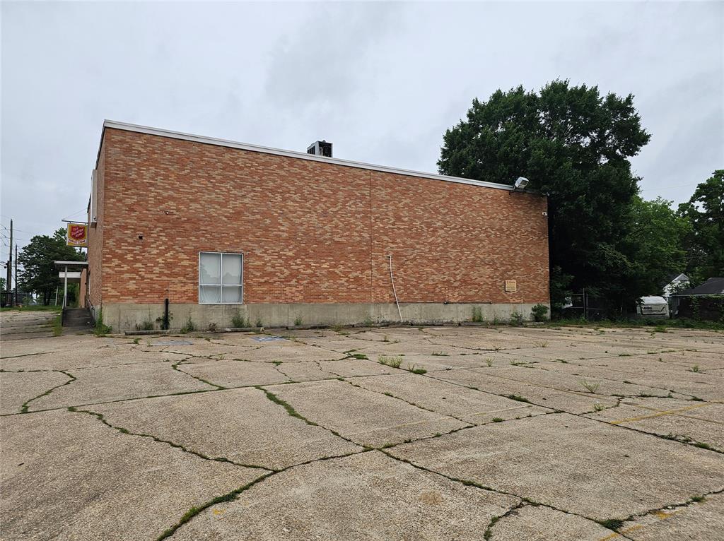 Lister Sub - Commercial Sale