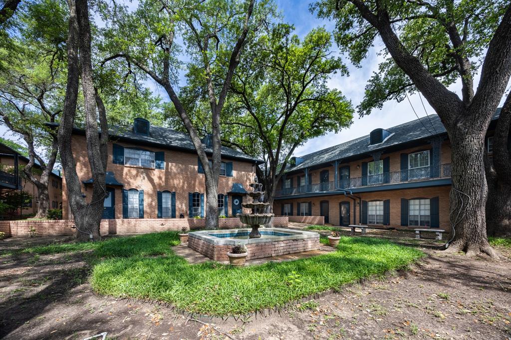 La Fontaine Condo - Residential