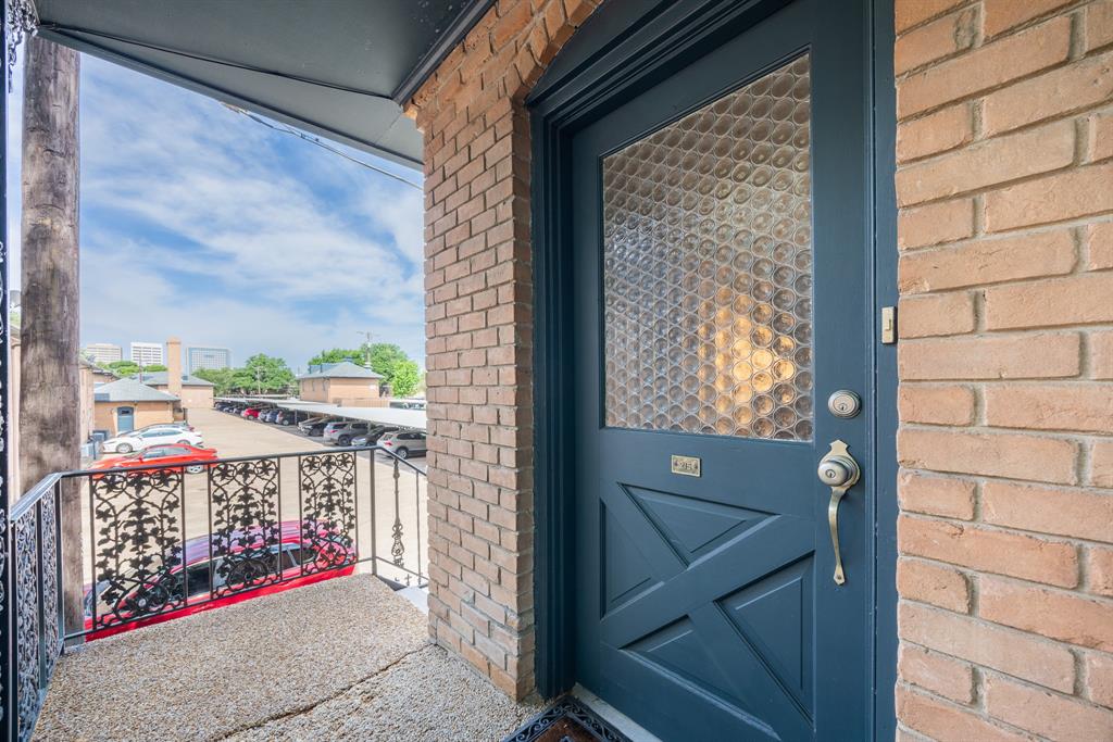 La Fontaine Condo - Residential