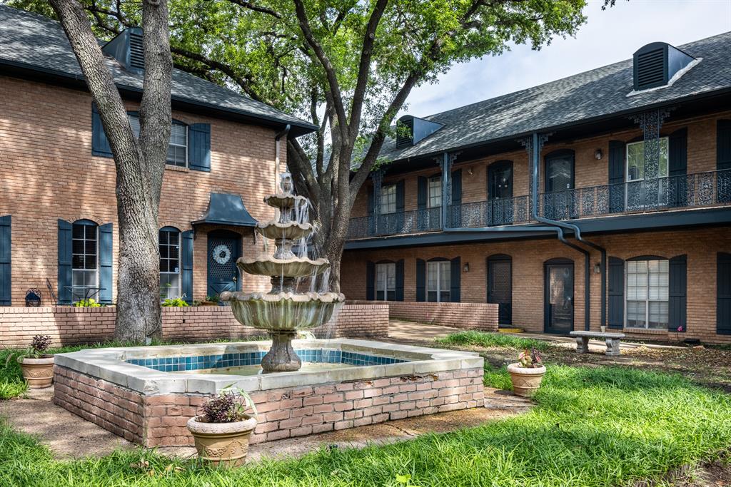 La Fontaine Condo - Residential