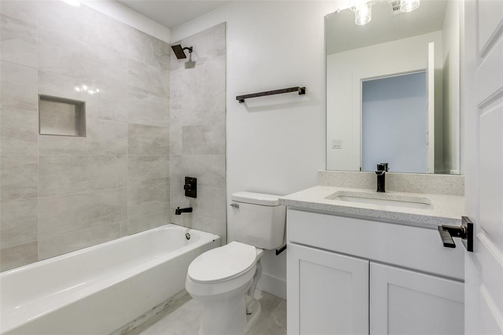 Timberleaf Lane TWNHMS - Residential
