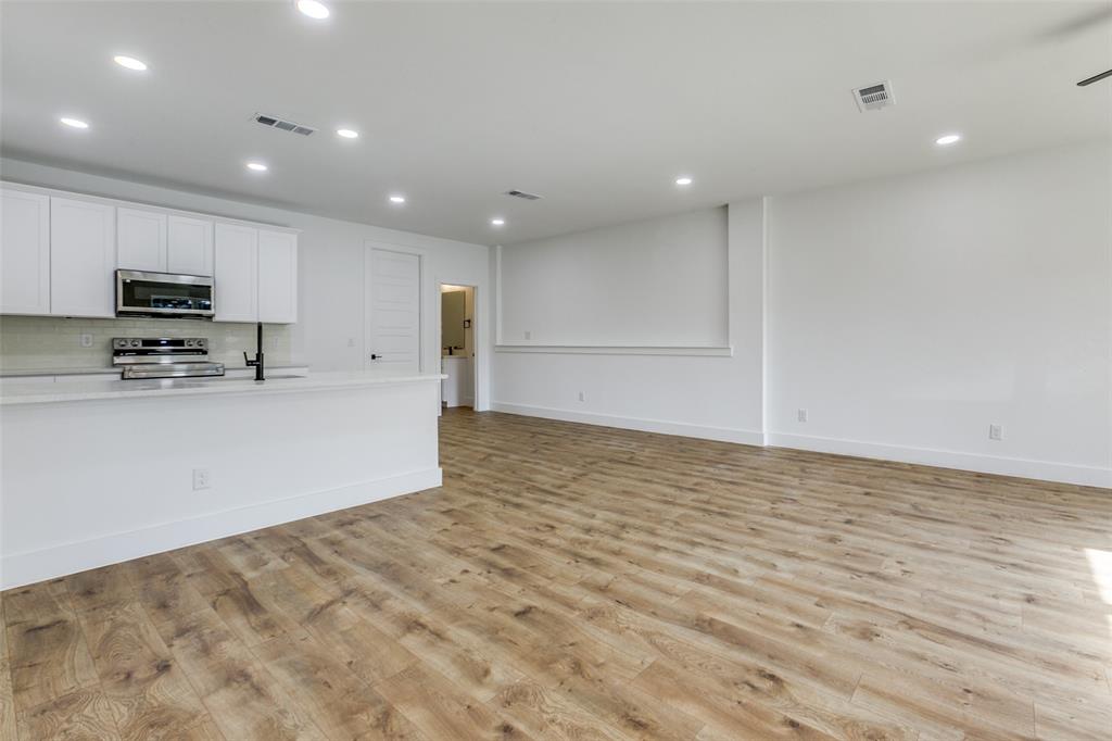 Timberleaf Lane TWNHMS - Residential