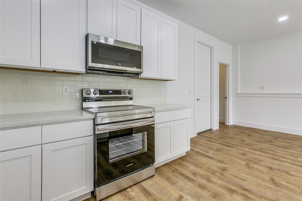 Timberleaf Lane TWNHMS - Residential