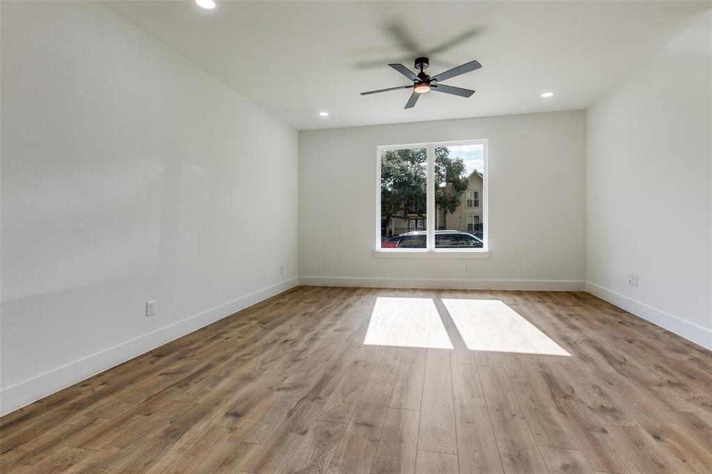 Timberleaf Lane TWNHMS - Residential