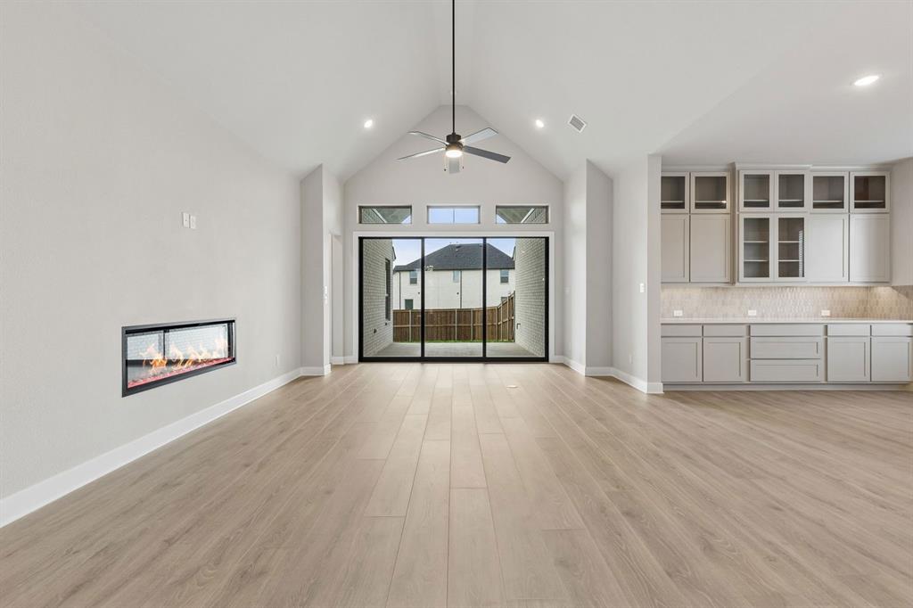 Karis - Residential