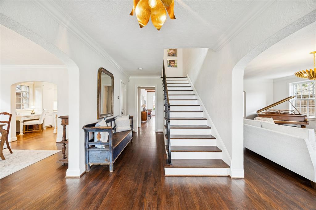 Country Club Estates - Residential