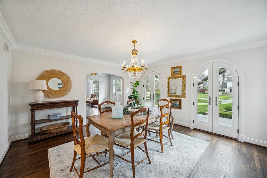 Country Club Estates - Residential