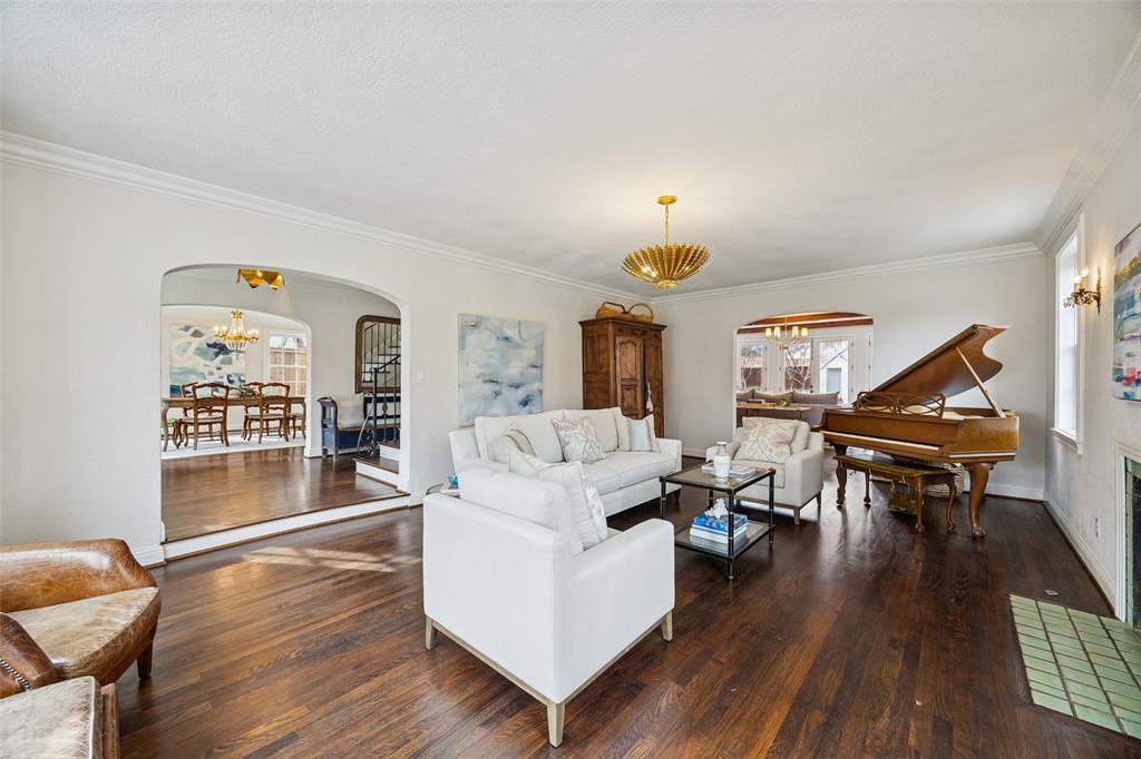 Country Club Estates - Residential