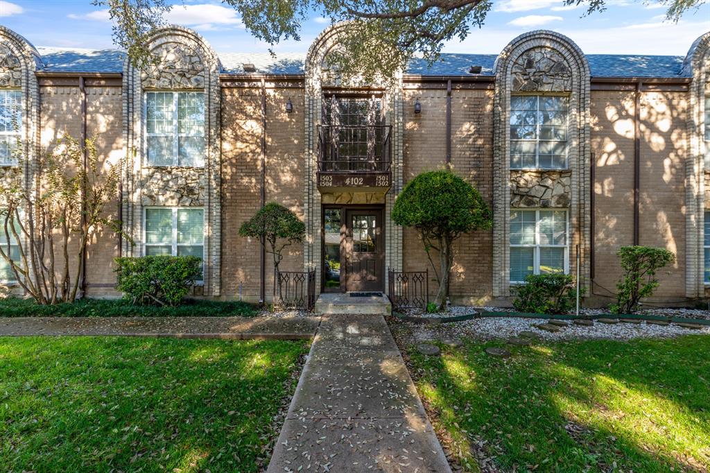 Ridglea Estate Condo - Residential